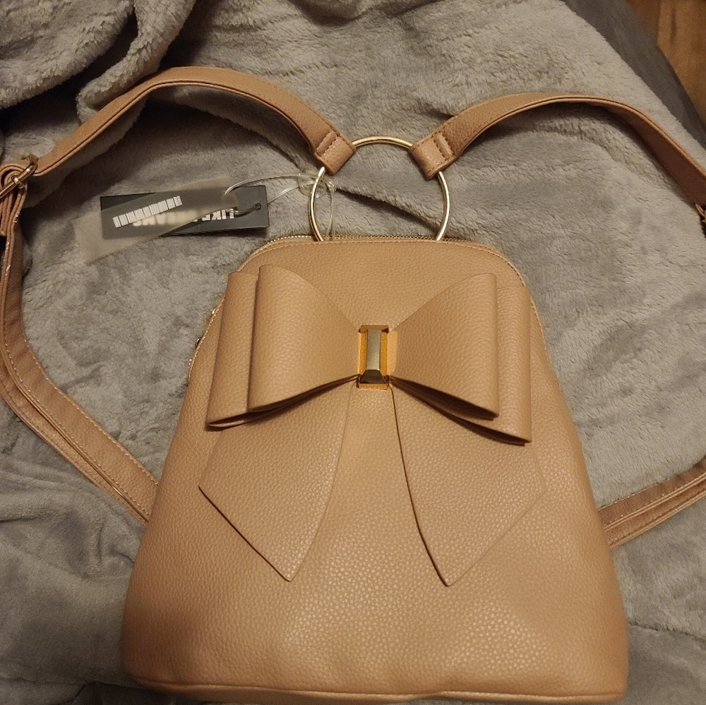 Bow backpack